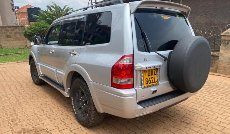 Mitsubishi Pajero 2005 full