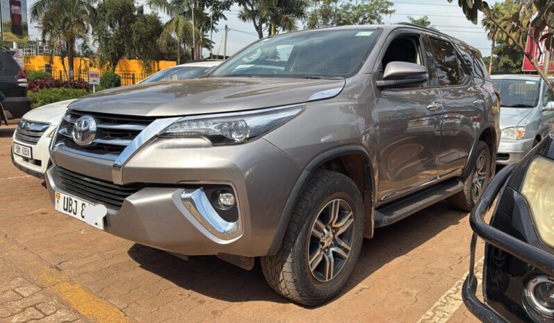 Toyota Fortuner 2020 full