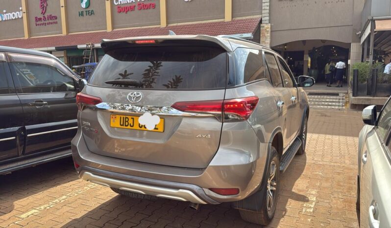 Toyota Fortuner 2020 full