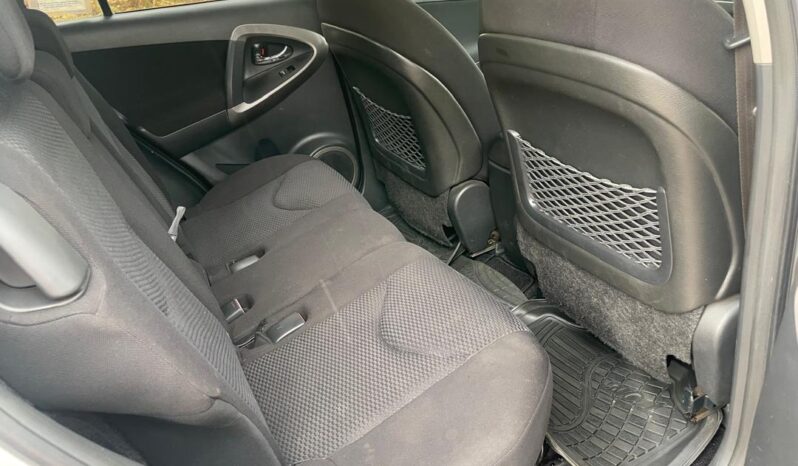 Toyota RAV4 2006 full