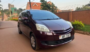 Toyota Passo Sette 2010 full